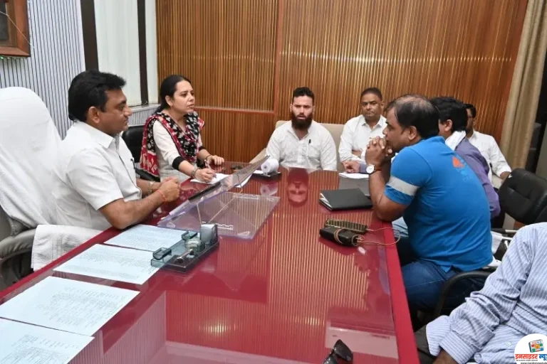 विरोधीपक्ष नेते संजय महाकाळकर यांनी जाणून घेतल्या नागरिकांच्या अडचणी