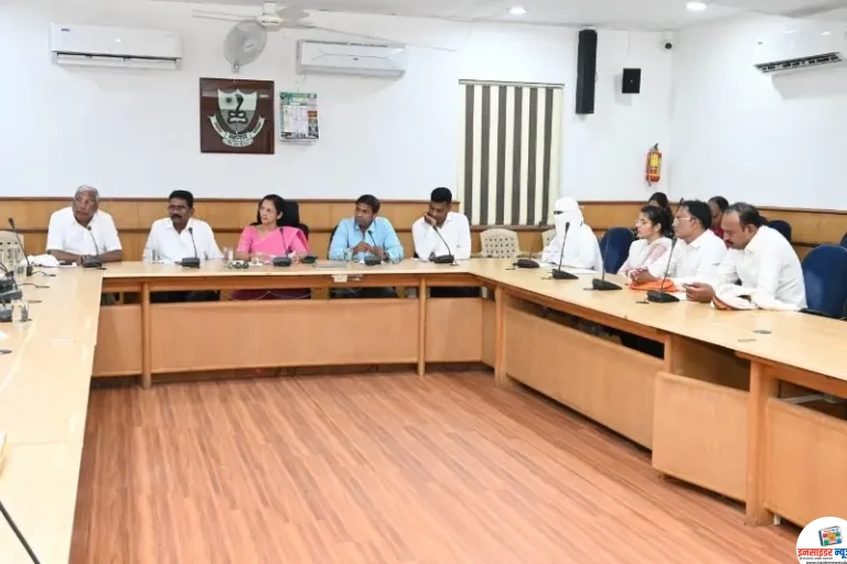 नागरिकांच्या सोयीसुविधांच्या दृष्टीने उद्भवणाऱ्या समस्या तातडीने सोडवा