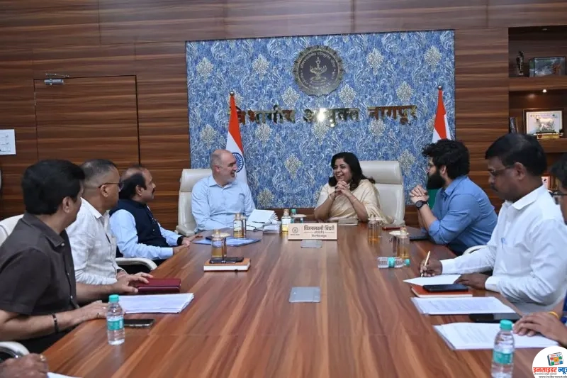 ऑस्ट्रेलियाचे कॉन्सुलेट जनरल पॉल बर्फी यांनी विकासाच्या संधीची घेतली माहिती ऑस्ट्रेलियाचे कॉन्सुलेट जनरल पॉल बर्फी यांनी विकासाच्या संधीची घेतली माहिती