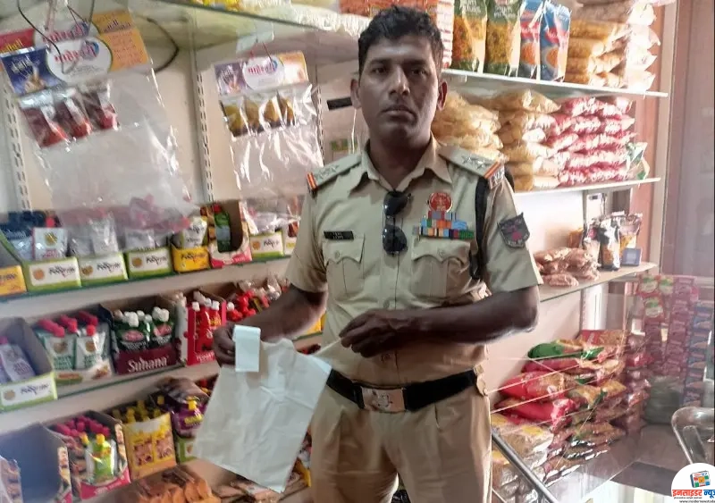 सार्वजनिक ठिकाणी अस्वच्छता पसरविणाऱ्या ४२९ प्रकरणांची नोंद सार्वजनिक ठिकाणी अस्वच्छता पसरविणाऱ्या ४२९ प्रकरणांची नोंद