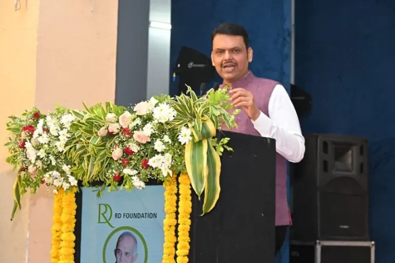 मुख्यमंत्र्यांच्या हस्ते ‘रणजीतबाबू देशमुख ग्रामविकास पुरस्कार-2026’ चे वितरण