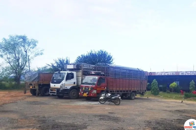 आयशर ट्रक मधून 400 लिटर डिझेल चोरीला आयशर ट्रक मधून 400 लिटर डिझेल चोरीला
