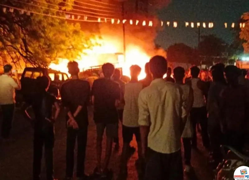 तांत्रिक आव्हानांवर महावितरणची मात; वाठोडा आणि आशीर्वाद नगर परिसराचा वीज पुरवठा युद्धपातळीवर केला पूर्ववत तांत्रिक आव्हानांवर महावितरणची मात; वाठोडा आणि आशीर्वाद नगर परिसराचा वीज पुरवठा युद्धपातळीवर केला पूर्ववत