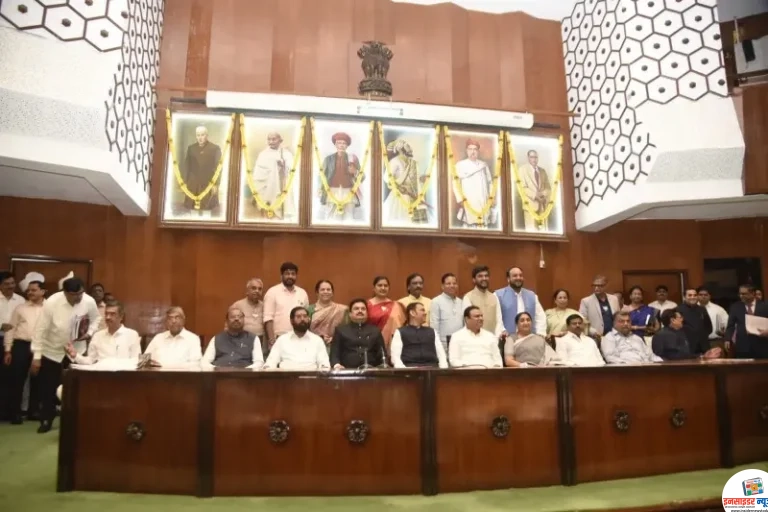 विधानपरिषद सभापती प्रा.राम शिंदे यांनी विधानपरिषदेच्या नवनिर्वाचित १० सदस्यांना दिली शपथ