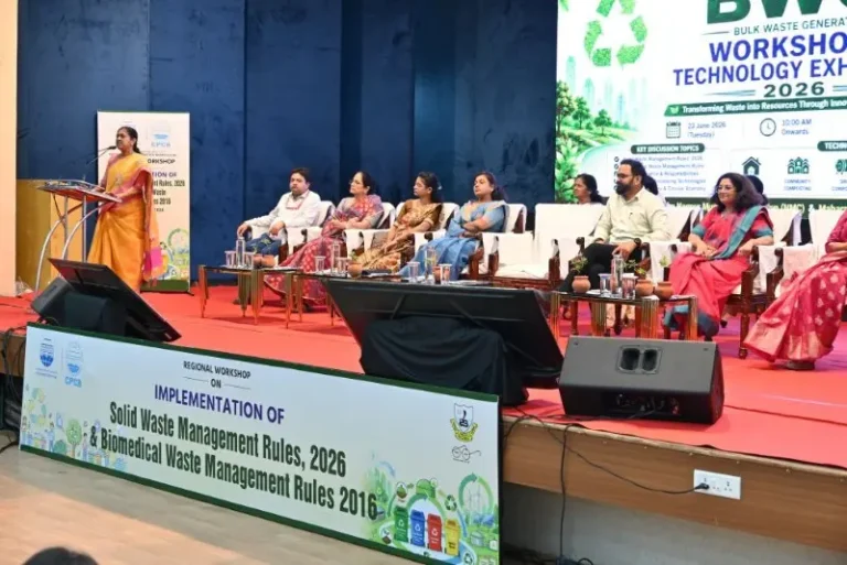 घनकचरा व्यवस्थापनासंदर्भात नियमांची कडकपणे अंमलबजावणी करा