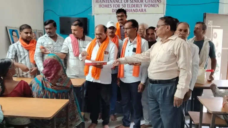 सामान्य शिवसैनिक उद्धव ठाकरेसोबतच – संजय रेहपाडे