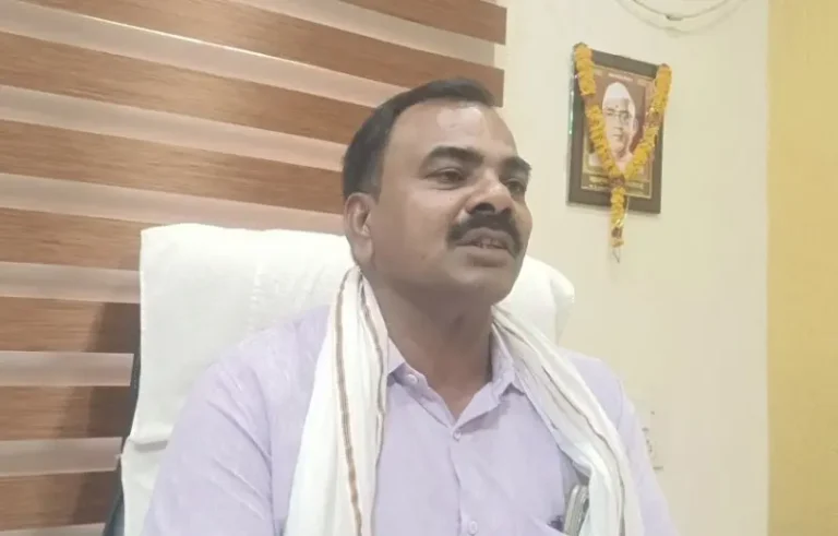 भंडाऱ्यात ५० शाळा झाल्या ‘शिक्षकमुक्त’; सरकारकडून ग्रामीण विद्यार्थ्यांच्या शिक्षणाची हत्या – नरेश ईश्वरकर यांचा संताप