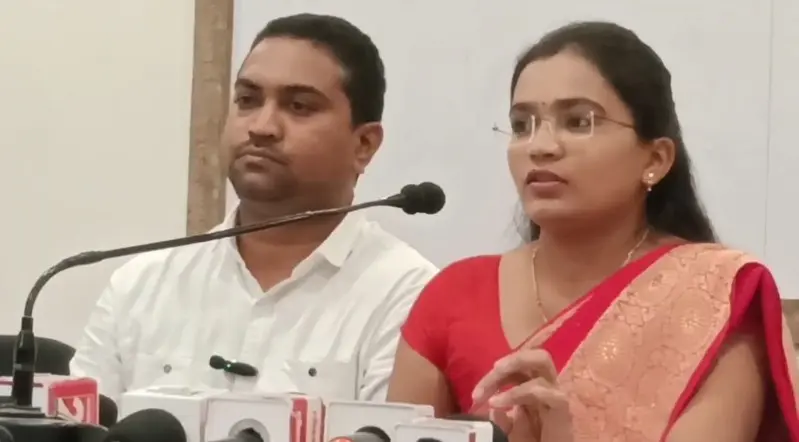प्लॉट मालकी हक्काच्या वादात धर्माच्या नावाने दिशाभूल केल्याचा आरोप; संबंधितांविरुद्ध गुन्हा दाखल प्लॉट मालकी हक्काच्या वादात धर्माच्या नावाने दिशाभूल केल्याचा आरोप; संबंधितांविरुद्ध गुन्हा दाखल