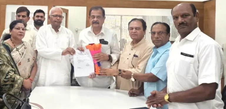 दिलीप एडतकर यांच्या सारख्या नेतृत्वाची काँग्रेस पक्षाबरोबर सामान्य जनतेला सुध्दा आवश्यकता – डॉ सुनिल देशमुख