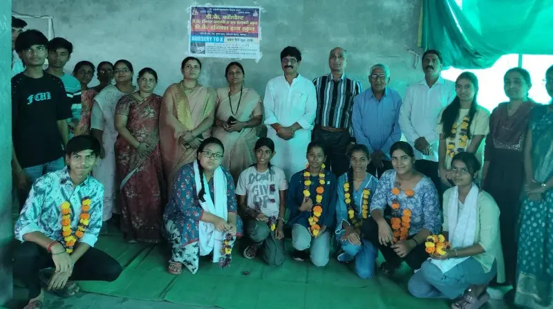 डी.के.कॉन्व्हेंट शाळेच्या गुणवंत विद्यार्थ्यांचा गौरव डी.के.कॉन्व्हेंट शाळेच्या गुणवंत विद्यार्थ्यांचा गौरव