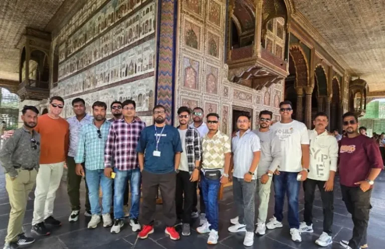 श्रीराम फायनान्सच्या सेल्स टीमसाठी बेंगलोर– मैसूर सहलीचे आयोजन