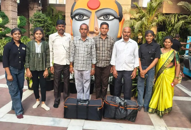 तारसा-धामणगाव जि प क्षेत्रात भजन साहित्याचे वाटप तारसा-धामणगाव जि प क्षेत्रात भजन साहित्याचे वाटप