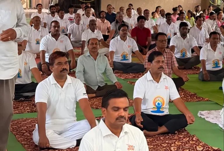 ‘स्वस्थ वाढत्या वयासाठी योग’ या संकल्पनेतून भिलगावात आंतरराष्ट्रीय योग दिन उत्साहात साजरा