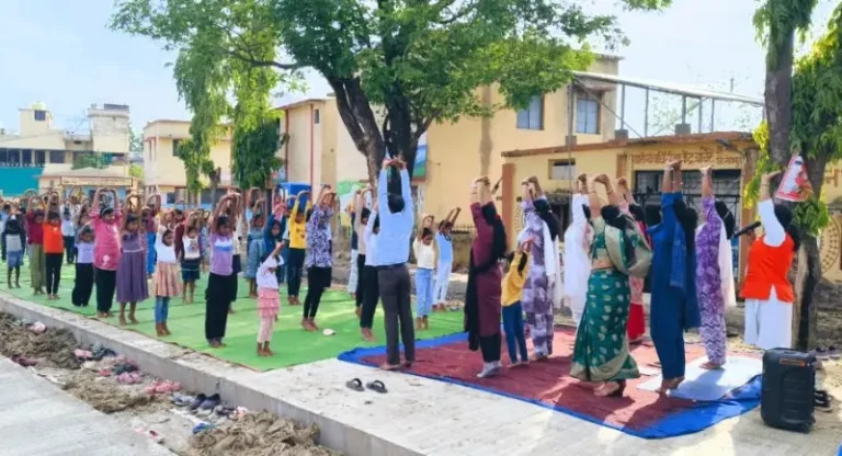 चाचेर येथे आंतरराष्ट्रीय योग दिन उत्साहात साजरा