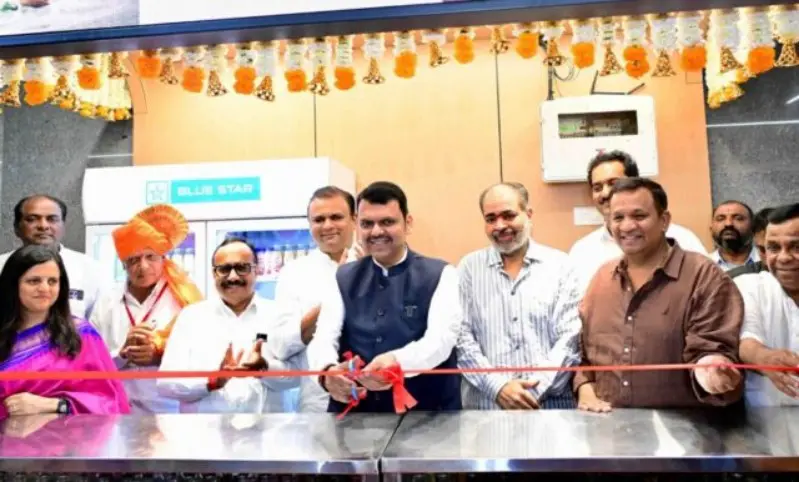 मुंबई मेट्रोमुळे दुग्धजन्य पदार्थांना मोठी बाजारपेठ मिळणार – मुख्यमंत्री देवेंद्र फडणवीस मुंबई मेट्रोमुळे दुग्धजन्य पदार्थांना मोठी बाजारपेठ मिळणार – मुख्यमंत्री देवेंद्र फडणवीस