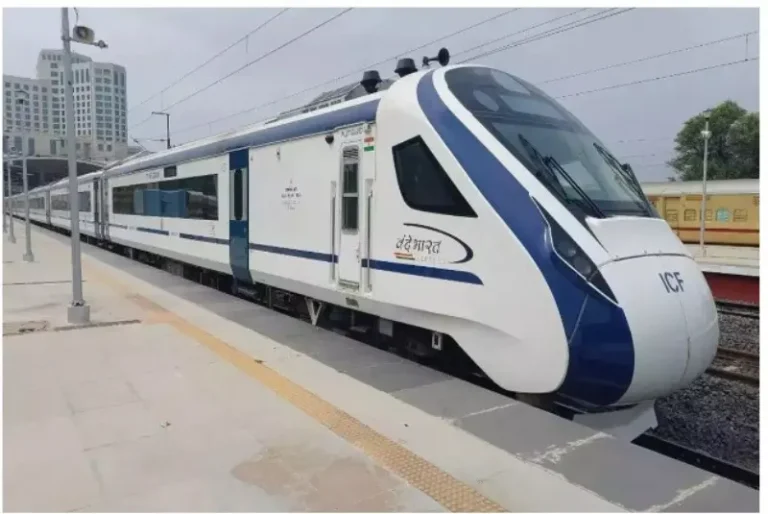 वंदे भारत एक्सप्रेसमध्ये चोरी