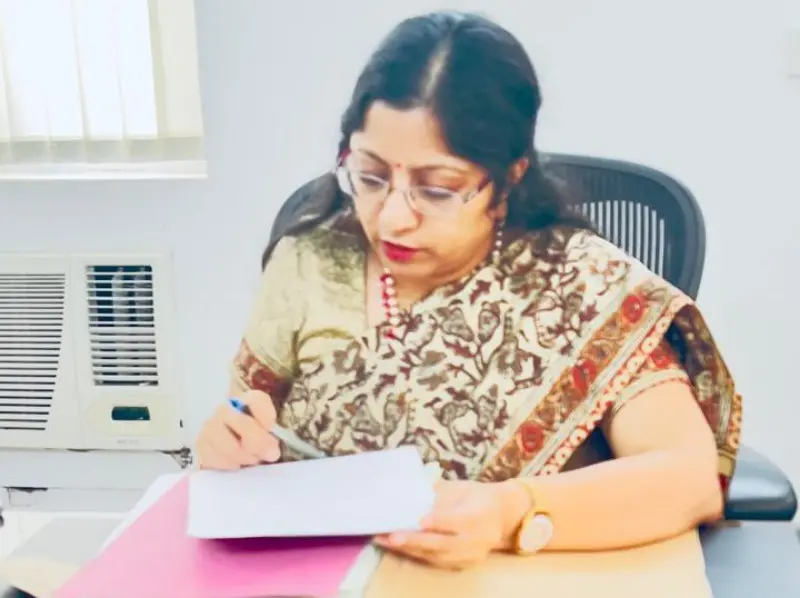 निवासी आयुक्त पदाचा कार्यभार सिंघल यांनी स्विकारला निवासी आयुक्त पदाचा कार्यभार सिंघल यांनी स्विकारला