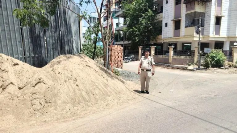 सार्वजनिक ठिकाणी अस्वच्छता पसरविणाऱ्या 353 प्रकरणांची नोंद