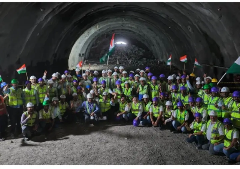 मुंबई-अहमदाबाद बुलेट ट्रेन प्रकल्पांतर्गत महाराष्ट्रात तिसऱ्या पर्वतीय बोगद्याचे काम पूर्ण मुंबई-अहमदाबाद बुलेट ट्रेन प्रकल्पांतर्गत महाराष्ट्रात तिसऱ्या पर्वतीय बोगद्याचे काम पूर्ण
