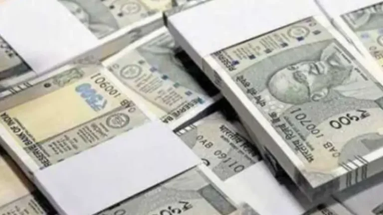 छेड़छाड़ मामले में कार्रवाई रोकने के बदले मांगे 30 हजार