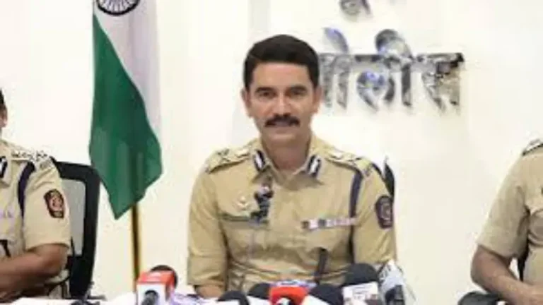 मेरी निष्ठा सिर्फ संविधान से…’