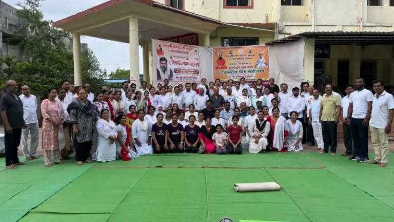 सावनेरात १२ वा आंतरराष्ट्रीय योग दिन उत्साहात साजरा; नागरिकांचा उत्स्फूर्त सहभाग