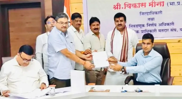 विधानपरिषद निवडणुकीसाठी पाच उमेदवारांचे नामांकन दाखल