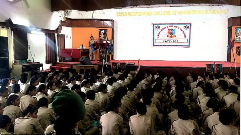 WARDHA SP ADDRESSES NO. 3 MAHARASHTRA GIRLS BN NCC AT CATC-605