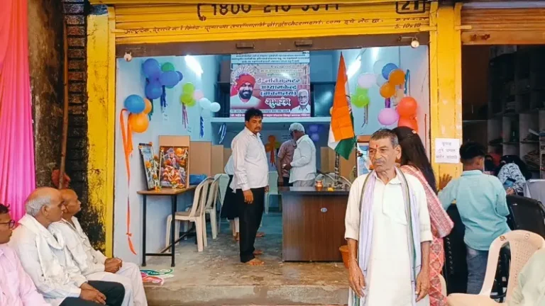 बच्चू कडू यांच्या 56 वाढदिवसानिमित्त 56 फळ झाडांचे वृक्षारोपण, वाचनालाय ई-लर्निंग सेंटरचे शुभारंभ, विविध उपक्रम