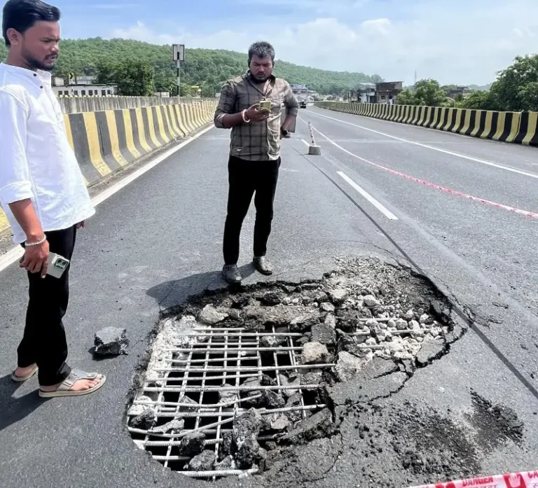 मनसर फ्लाईओवर में पड़ी बड़ी दरार