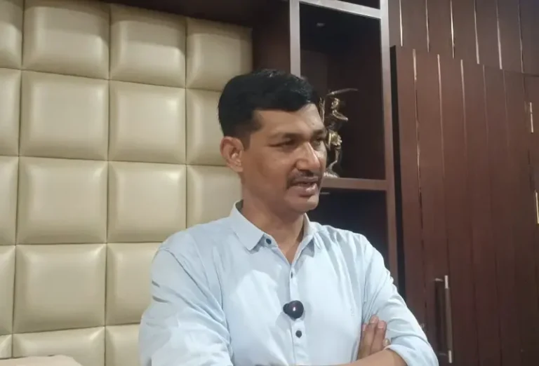३२ गावांचे पुनर्वसन तातडीने करावे