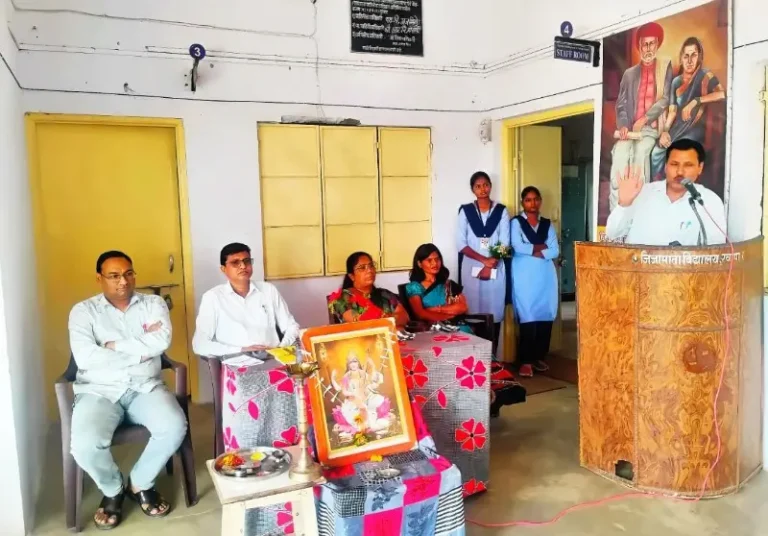 जिजामाता कनिष्ठ महाविद्यालयात आनंदात साजरा झाला गुरुपौर्णिमा उत्सव