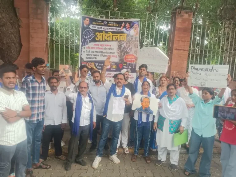 दिल्लीतील विद्यार्थ्यांवरील लाठीचार्जच्या निषेधार्थ नागपुरात भीम आर्मीचे भव्य आंदोलन