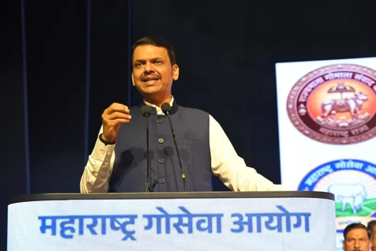 राज्यात पशुपालनाच्या माध्यमातून समृद्धी आणणार  – मुख्यमंत्री देवेंद्र फडणवीस
