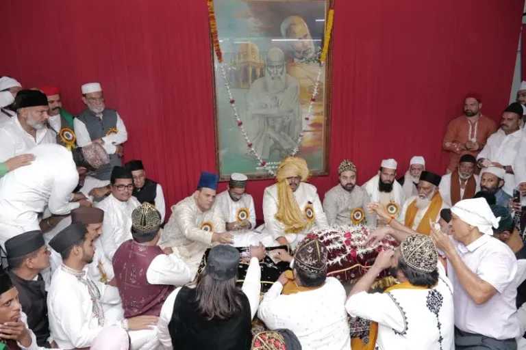बुलंद हुआ बाबा ताजुद्दीन का परचम, अकीदत के रंग में रंगा ताजबाग