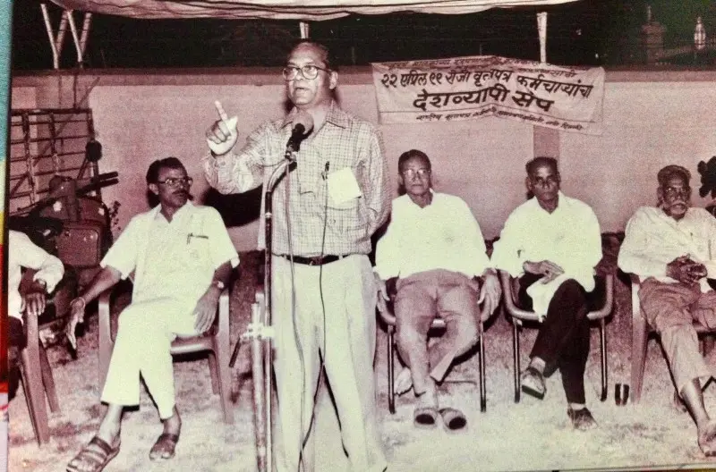 34 वर्षांपूर्वीची आठवण; माझ्या जीवनातील आधारस्तंभ जेष्ठ पत्रकार दासु गोल्हर 34 वर्षांपूर्वीची आठवण; माझ्या जीवनातील आधारस्तंभ जेष्ठ पत्रकार दासु गोल्हर