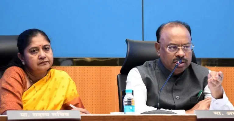 सुविधाओं की जांच तक फ्लैटों की रजिस्ट्री पर रोक