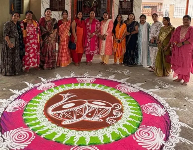 भिलगावात मोफत रांगोळी प्रशिक्षणाला महिलांचा उत्स्फूर्त प्रतिसाद