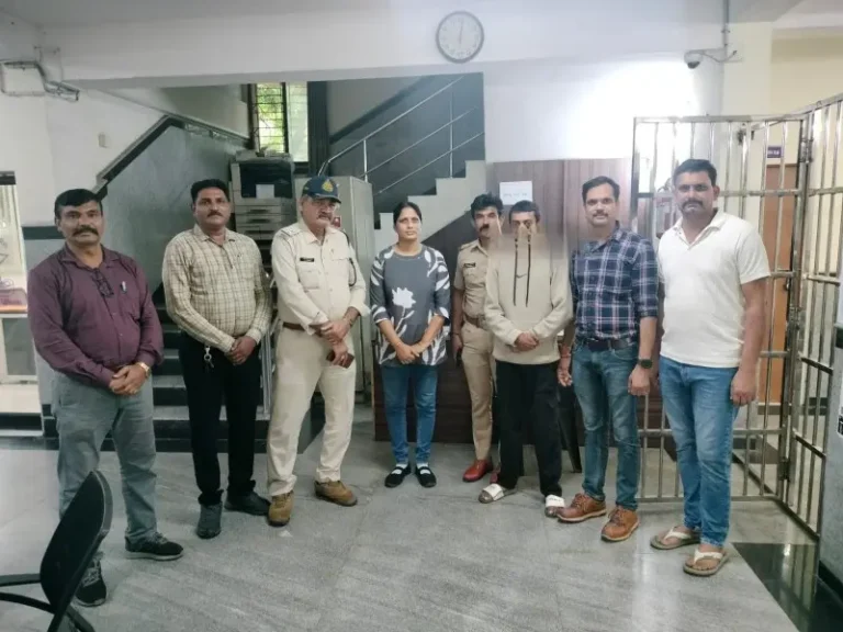 बीच-बचाव करने गये युवक पर चाकू से हल्ला