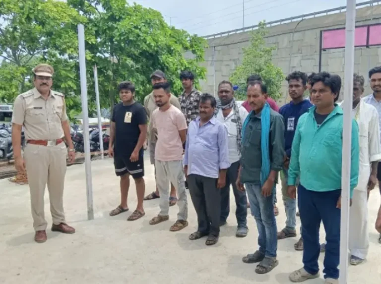 बदमाशों की कुंडली खोलेगी पुलिस