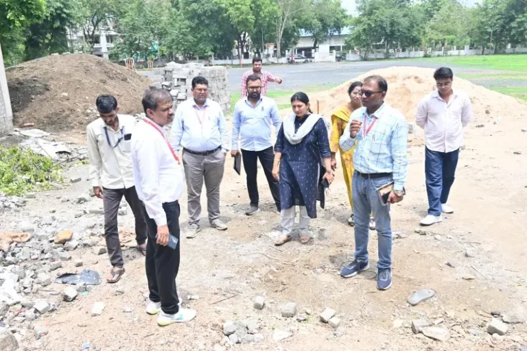 क्रीडा संकुल अन् टेबल टेनिस कोर्टची कामे निर्धारित वेळेत पूर्ण करा