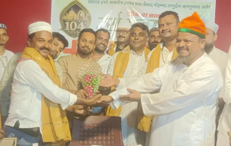 104 वें सालाना उर्स के अवसर पर मेडिकल कैंप का आयोजन, एमआईएम एवं मुस्लिम लीग के जनप्रतिनिधियों का हुआ सत्कार