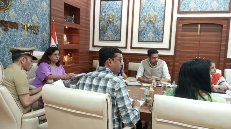 अनुसूचित जाती व जमातीतील मृतांच्या 81 वारसांना शासकीय नोकरी;उर्वरित लाभार्थ्यांना वेळेत लाभ द्या – विभागीय आयुक्त विजयलक्ष्मी बिदरी