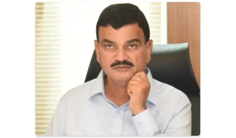 स्मार्ट प्रकल्पांना बांधकाम मंजुरी व फायर ‘एनओसी’बाबत तातडीने कार्यवाही करा – कृषिमंत्री दत्तात्रय भरणे यांचे निर्देश