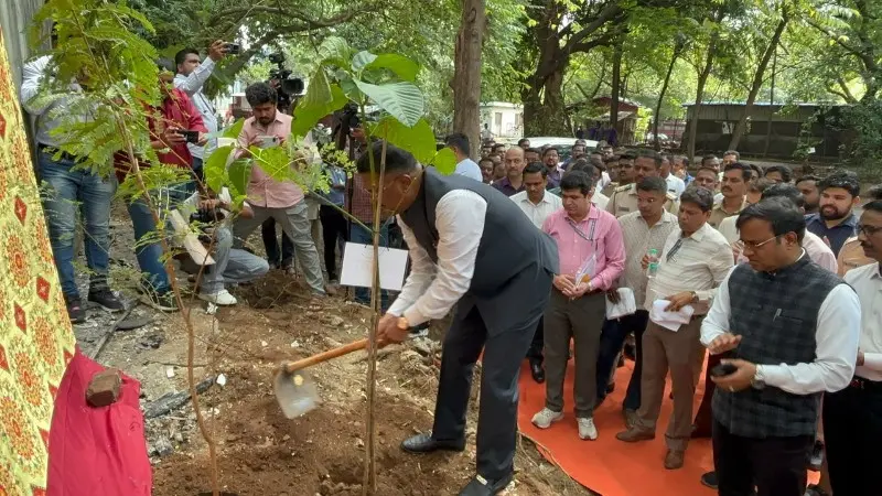 एसटीच्या७८व्यावर्धापनदिनानिमित्तराज्यव्यापीवृक्षारोपणअभियानाचाशुभारंभ(2)_copy_800x450