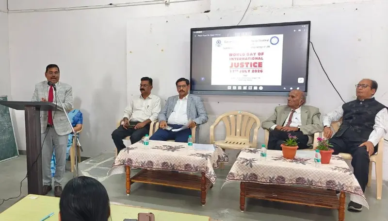 जवाहरलाल दर्डा लॉ कॉलेजमध्ये जागतिक आंतरराष्ट्रीय न्याय दिन साजरा जवाहरलाल दर्डा लॉ कॉलेजमध्ये जागतिक आंतरराष्ट्रीय न्याय दिन साजरा