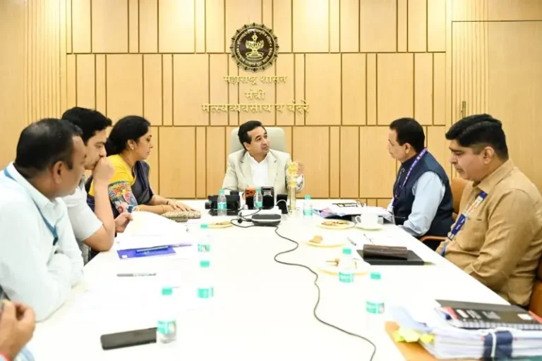 गाव तलावांमध्ये मत्स्यसंवर्धनाला चालना देण्यासाठी  डीपीडीसी निधीबाबत सविस्तर प्रस्ताव सादर करावा – मंत्री नितेश राणे