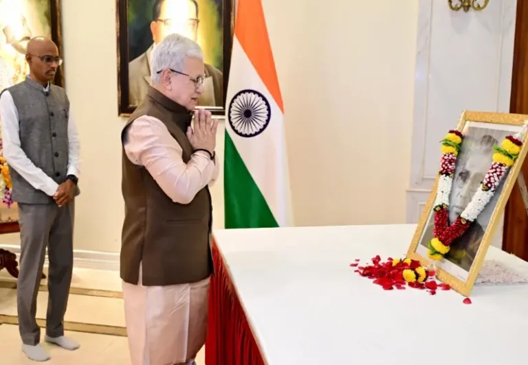 Governor pays tributes to former CM Vasantrao Naik