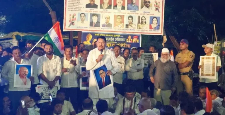 विद्यार्थ्यांच्या न्यायासाठी लाखनीत काँग्रेसचा कँडल मार्च पेपरफुटीचा निषेध करत दोषींवर कारवाईची आणि पारदर्शक शिक्षण व्यवस्थेची मागणी