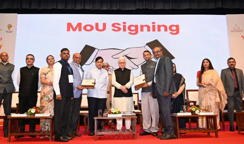 स्टार्टअपफ्रंटियर1.0’कार्यशाळेचेराज्यपालयांच्याहस्तेउद्घाटन(1)_copy_800x474